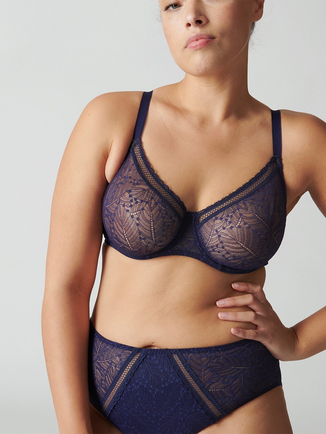 Simone Pérèle - Supportive and chic for everyone, the Comete Moulded  Underwired bra goes up to an H cup ❤️