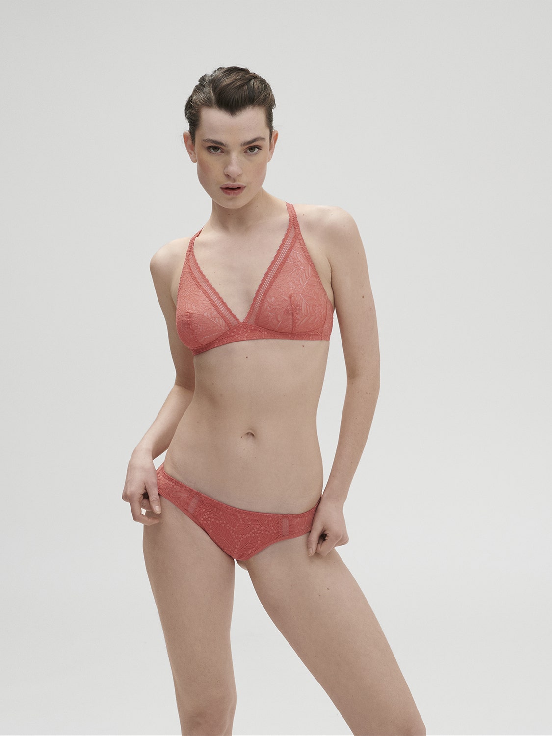 Simone Pérèle | Comete Wireless Triangle - Texas Pink