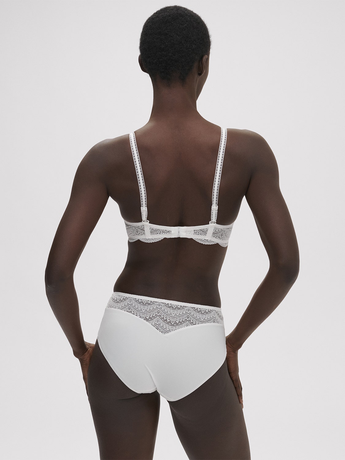 C70+S☆シモーヌ ペレールSIMONE PERELE　Karma　フランス Simone Pérèle | Karma Retro Brief - Ivory