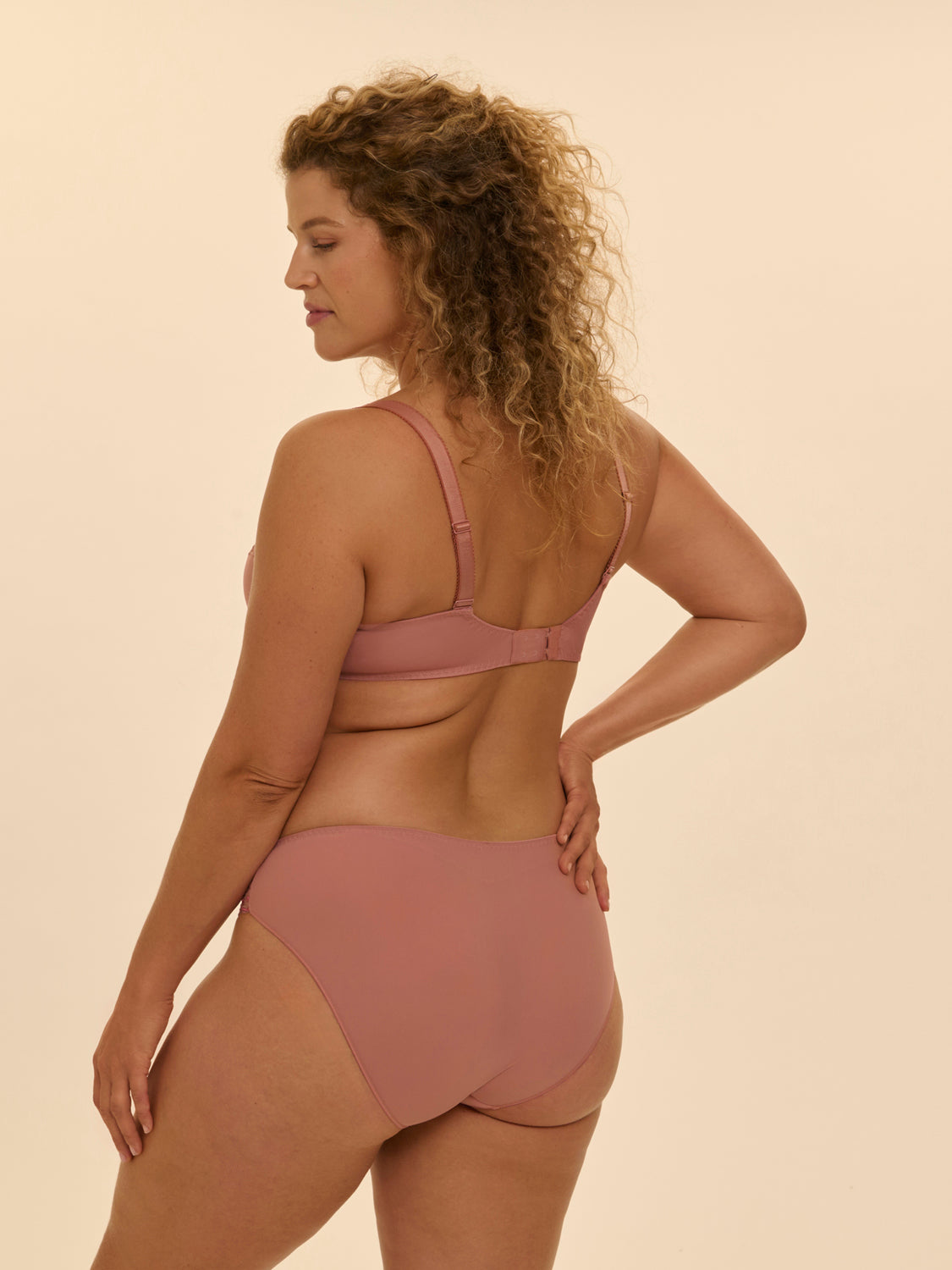 Delice Full Cup - Smokey Pink – Simone Pérèle