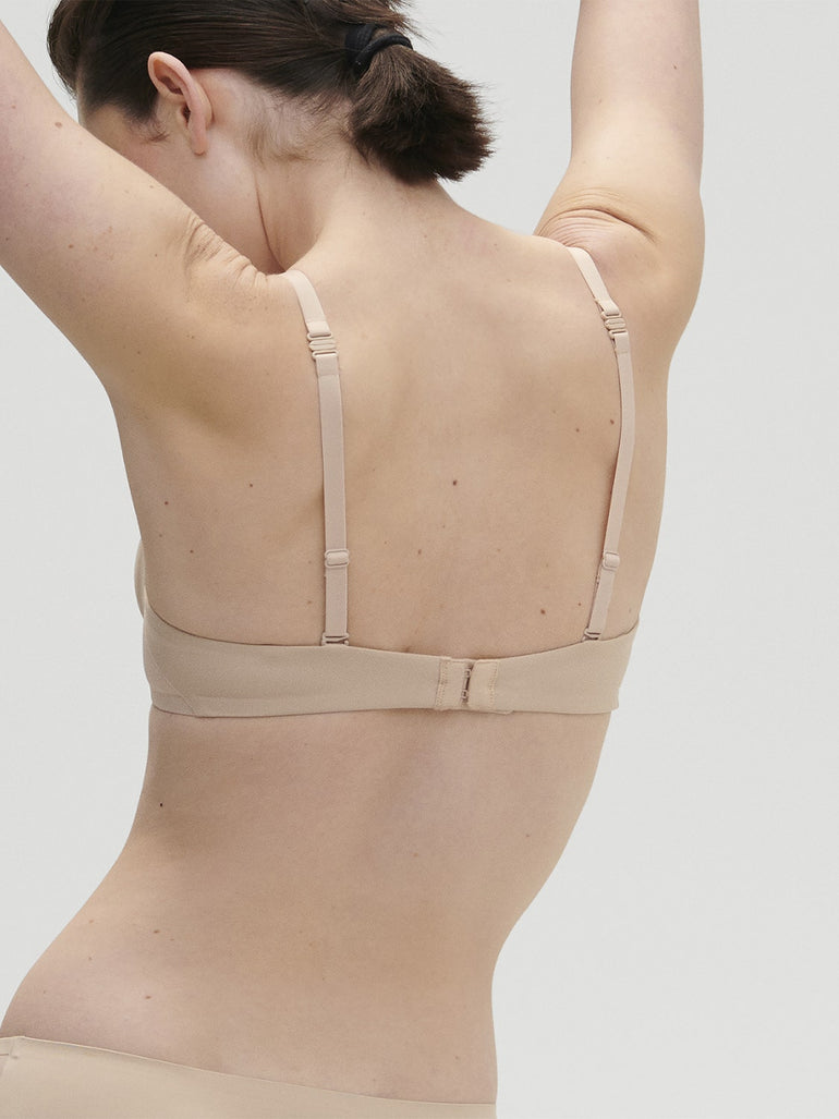 Simone Pérèle's 'Karma' Multiposition Backless & Strapless Adjustable Bra  is 𝗕𝗔𝗖𝗞 𝗜𝗡 𝗦𝗧𝗢𝗖𝗞 ✓