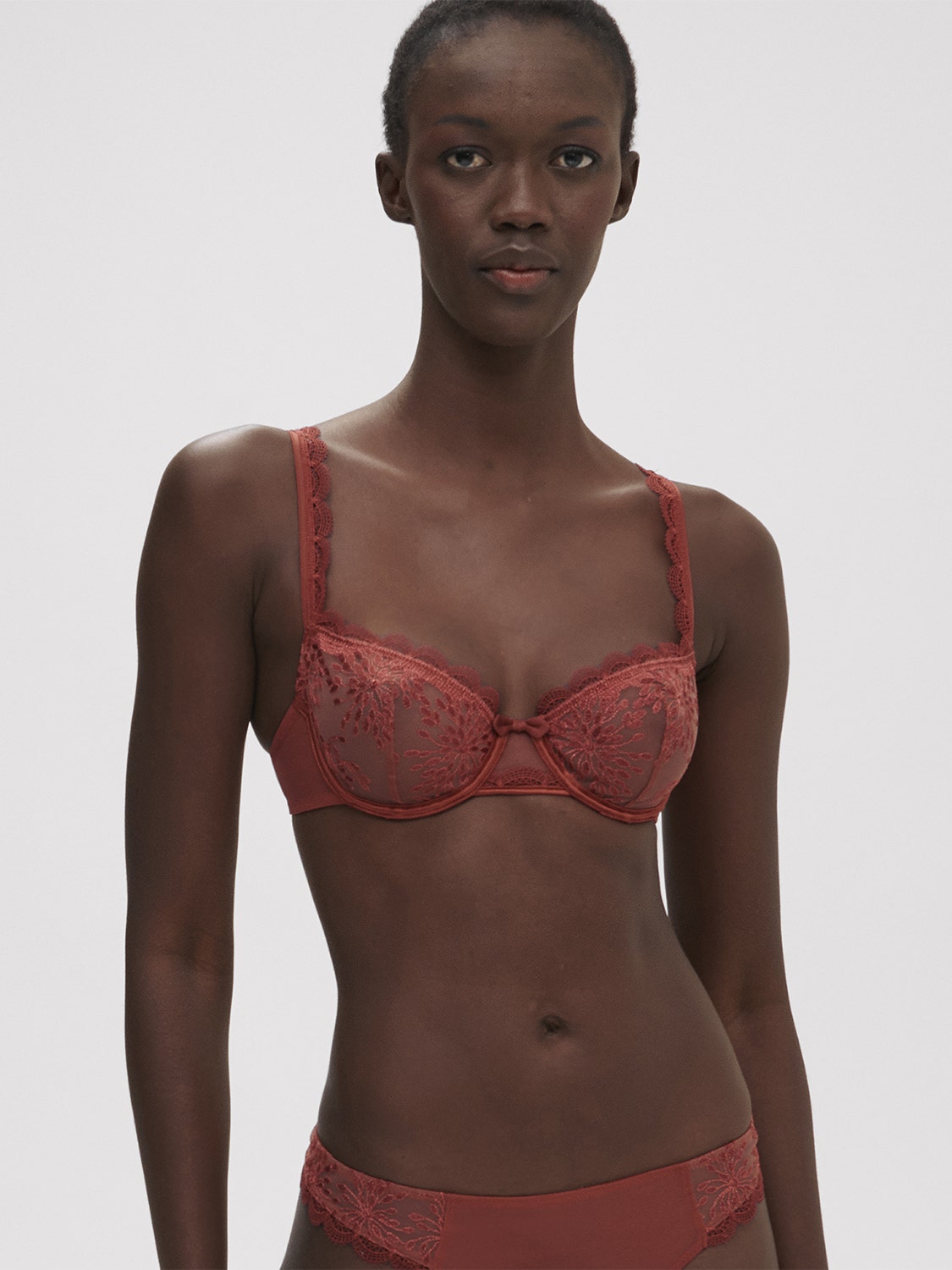 80E☆Simone Pereleシモーヌ ペレールマイクロファイバーシームレス simone perele （シモーヌ・ペレール）