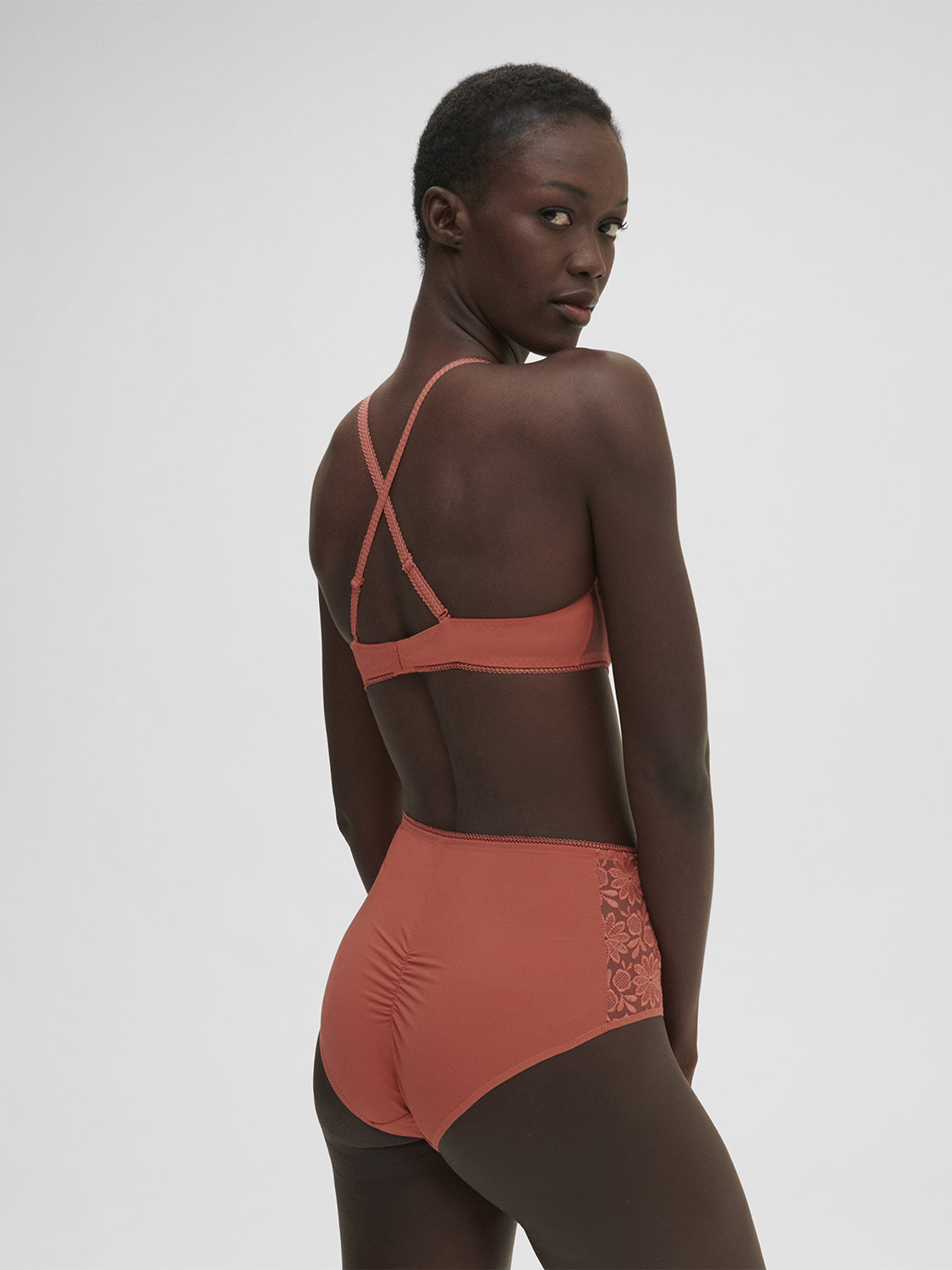 Simone Pérèle | Amazone Full Coverage Plunge - Texas Pink