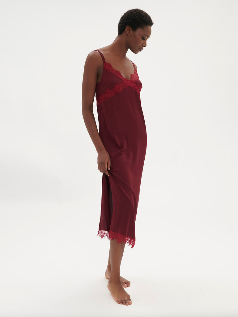 Satin Secrets Long Nightdress Spinel Red Simone Perele