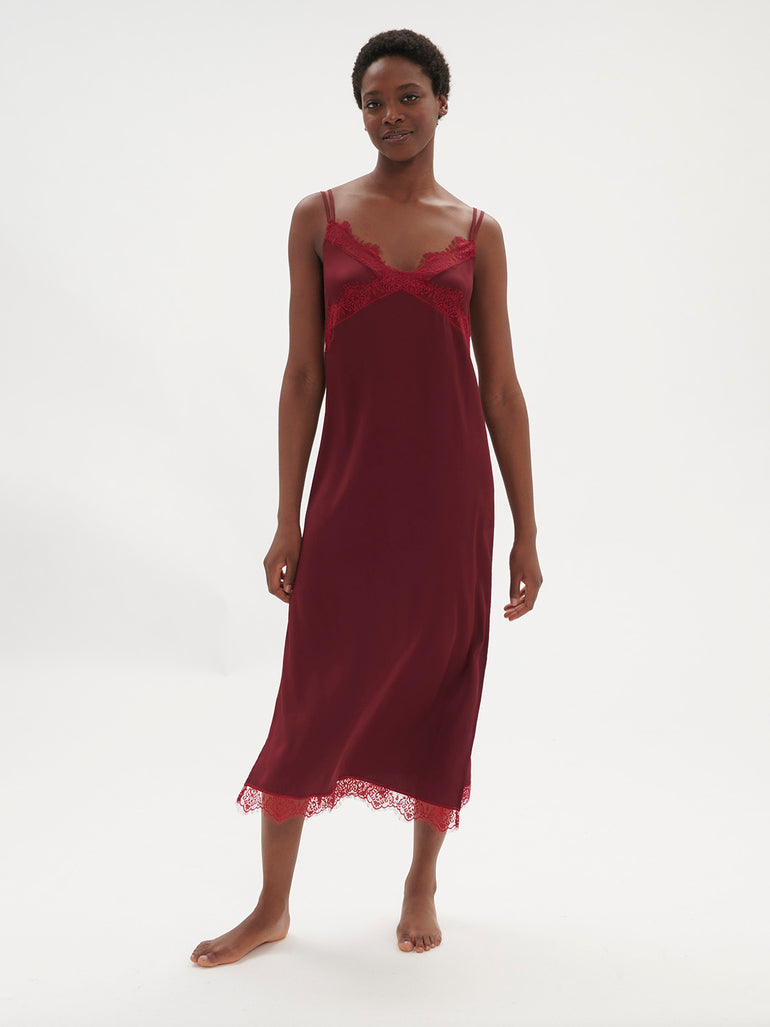 Satin Secrets Long Nightdress Spinel Red Simone Perele