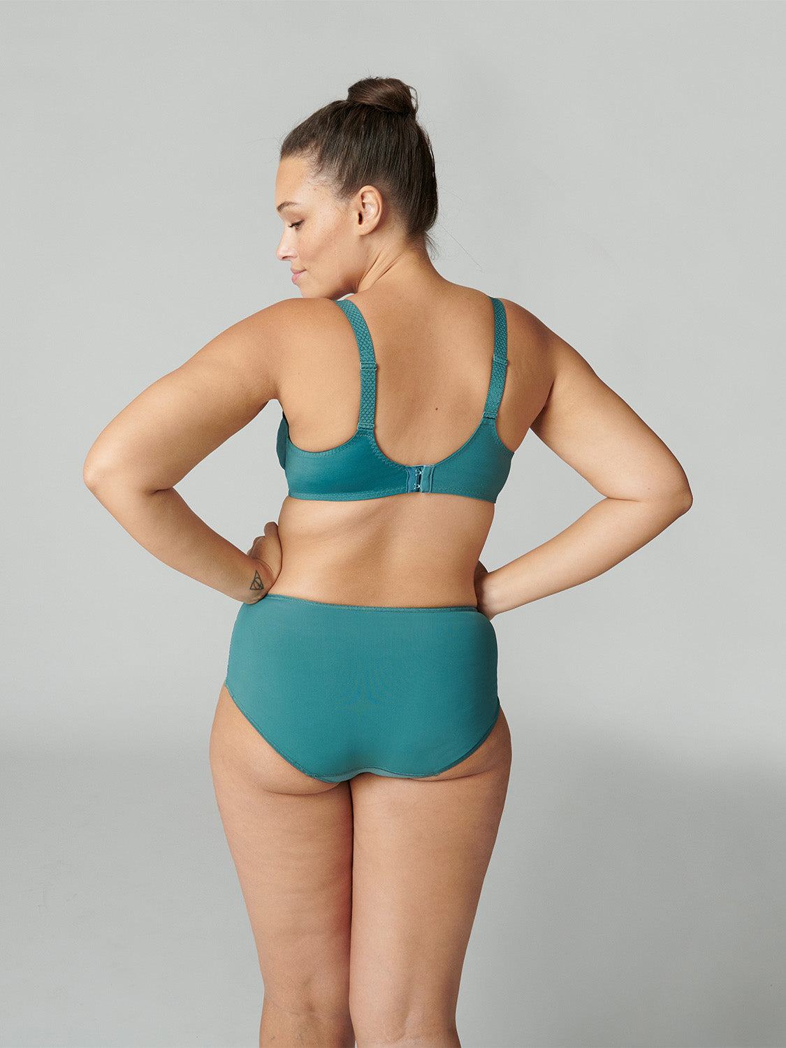 Simone Pérèle | Caresse Full Cup - Boreal Green