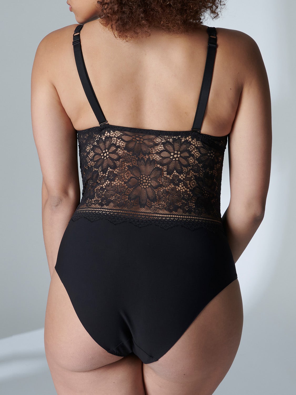 ブラックレースボディスーツ　SIMONE PERELE Simone Pérèle | Freesia Bodysuit - Black