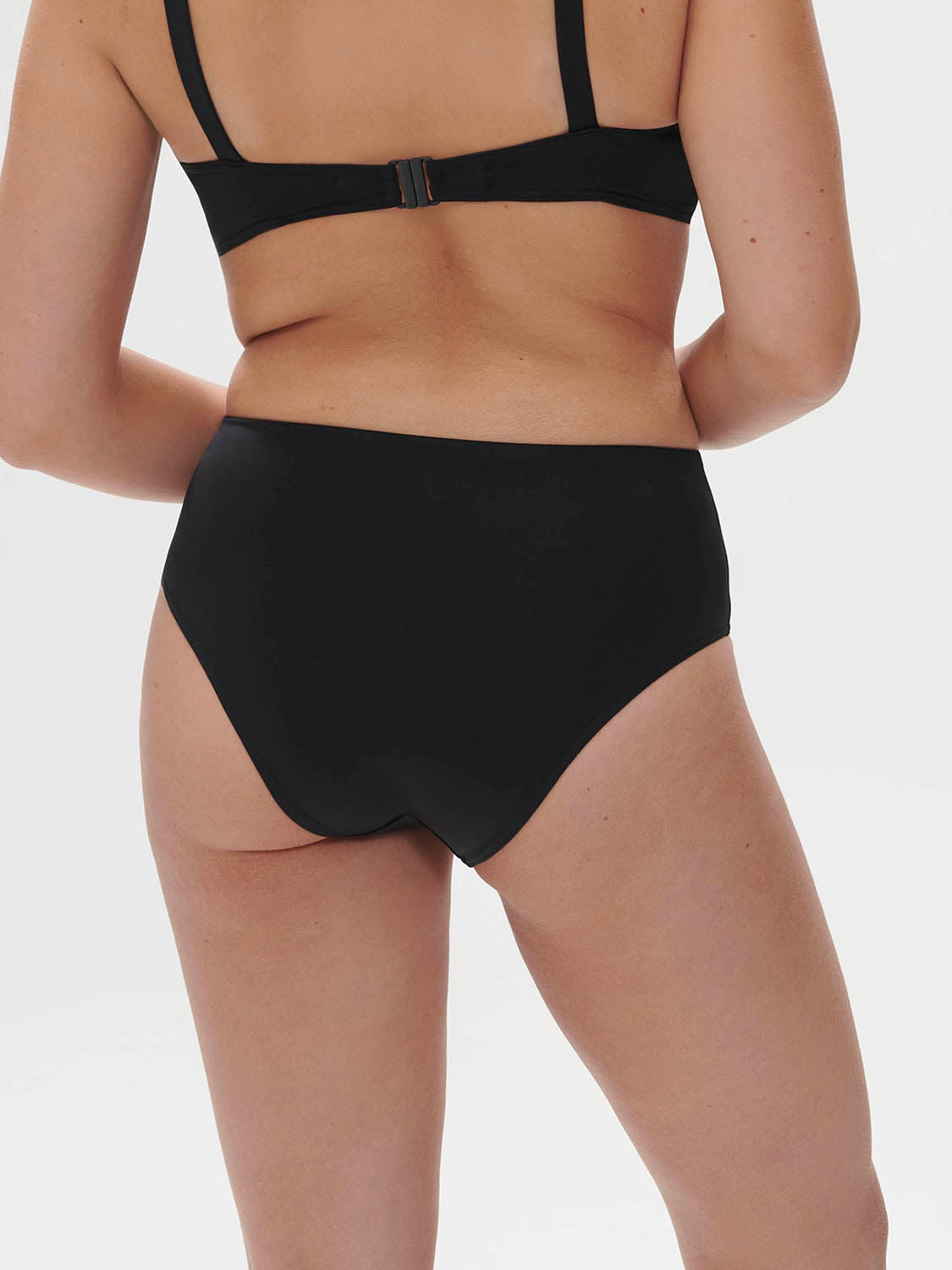 Hoya Retro Brief - Black – Simone Pérèle